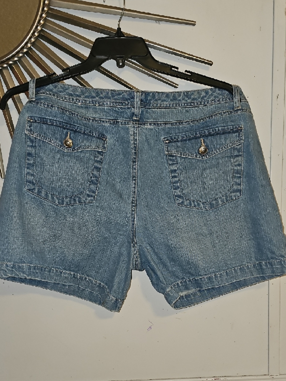 Natural Reflections Light Wash Denim Jean Shorts 40" Waist 5" Inseam